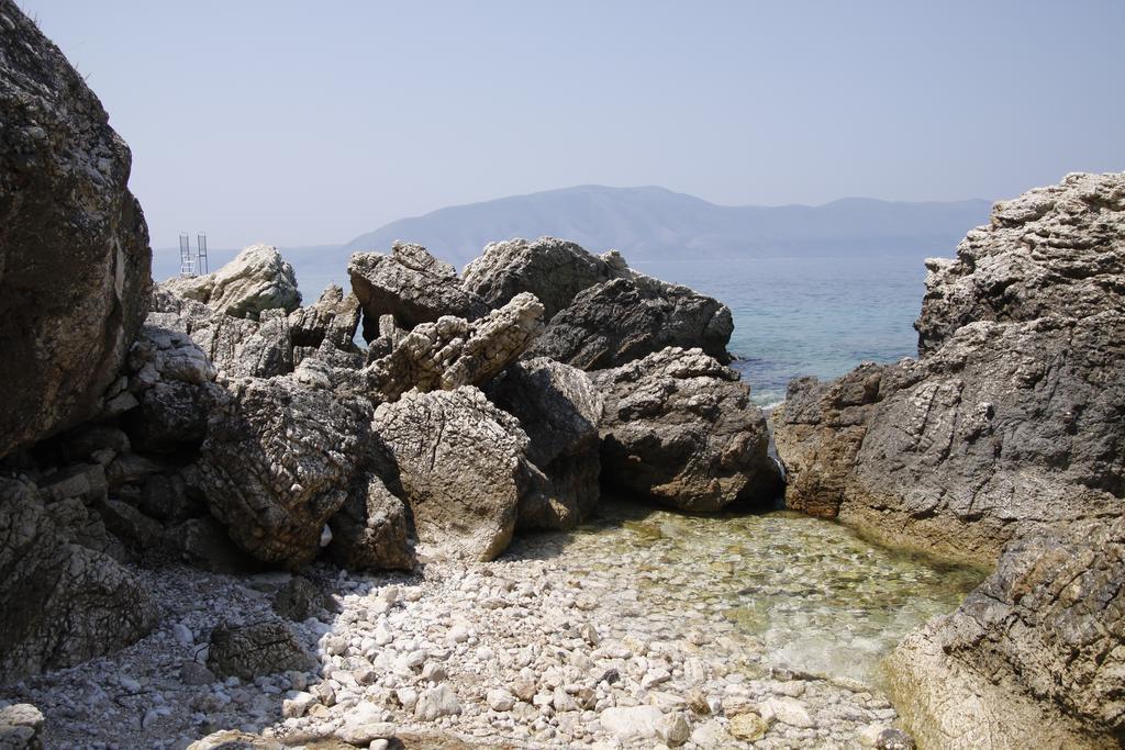 Hotel Nimfa Vlorë Buitenkant foto