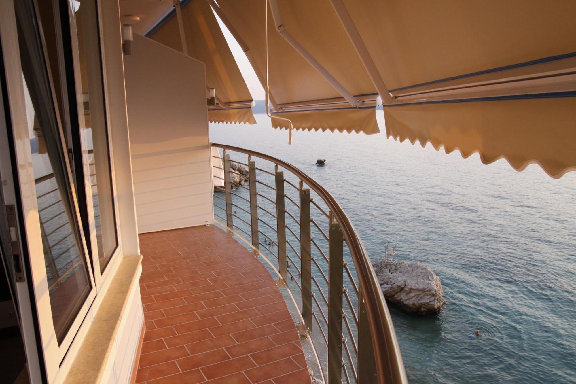 Hotel Nimfa Vlorë Buitenkant foto