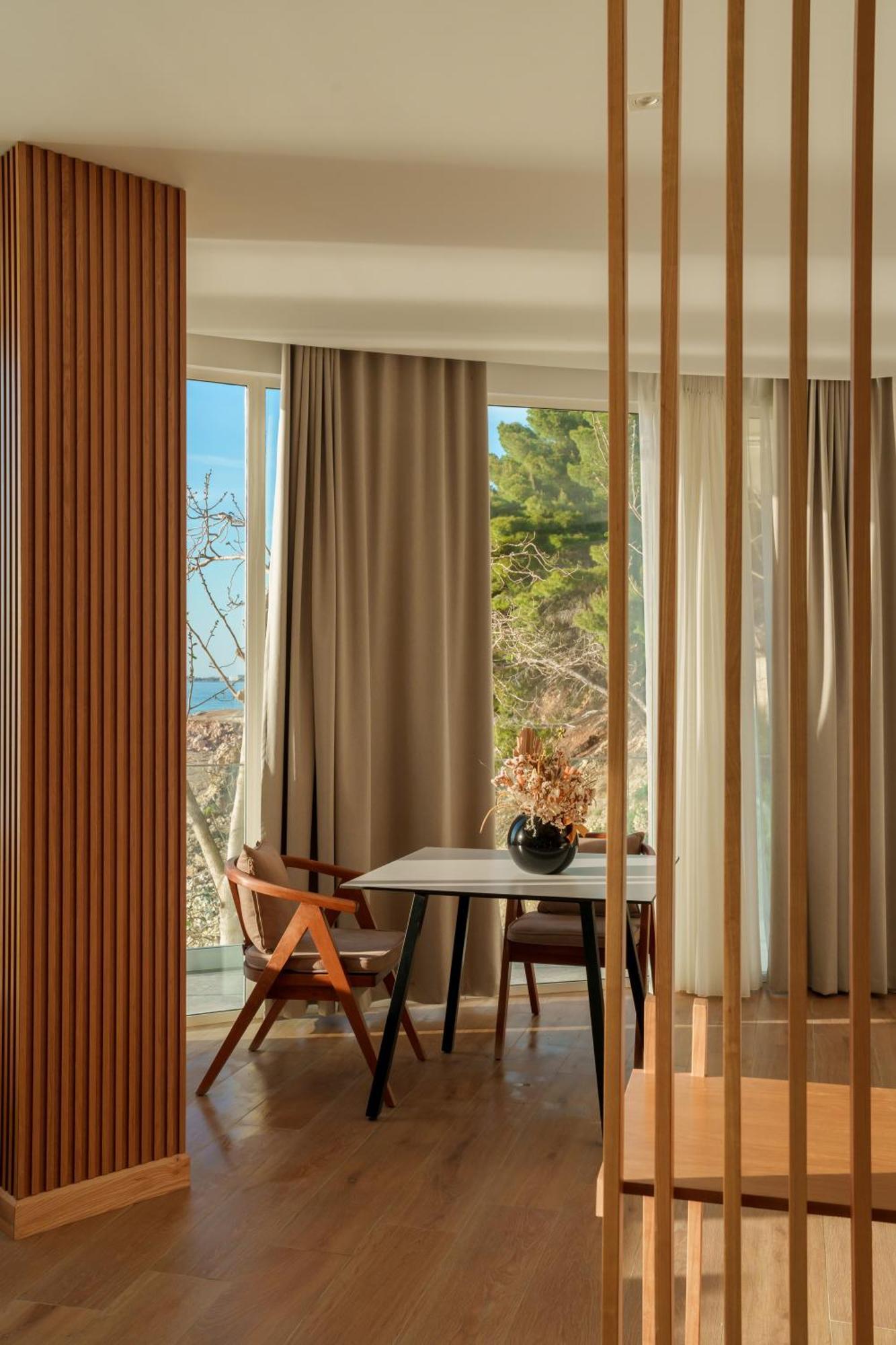 Hotel Nimfa Vlorë Buitenkant foto
