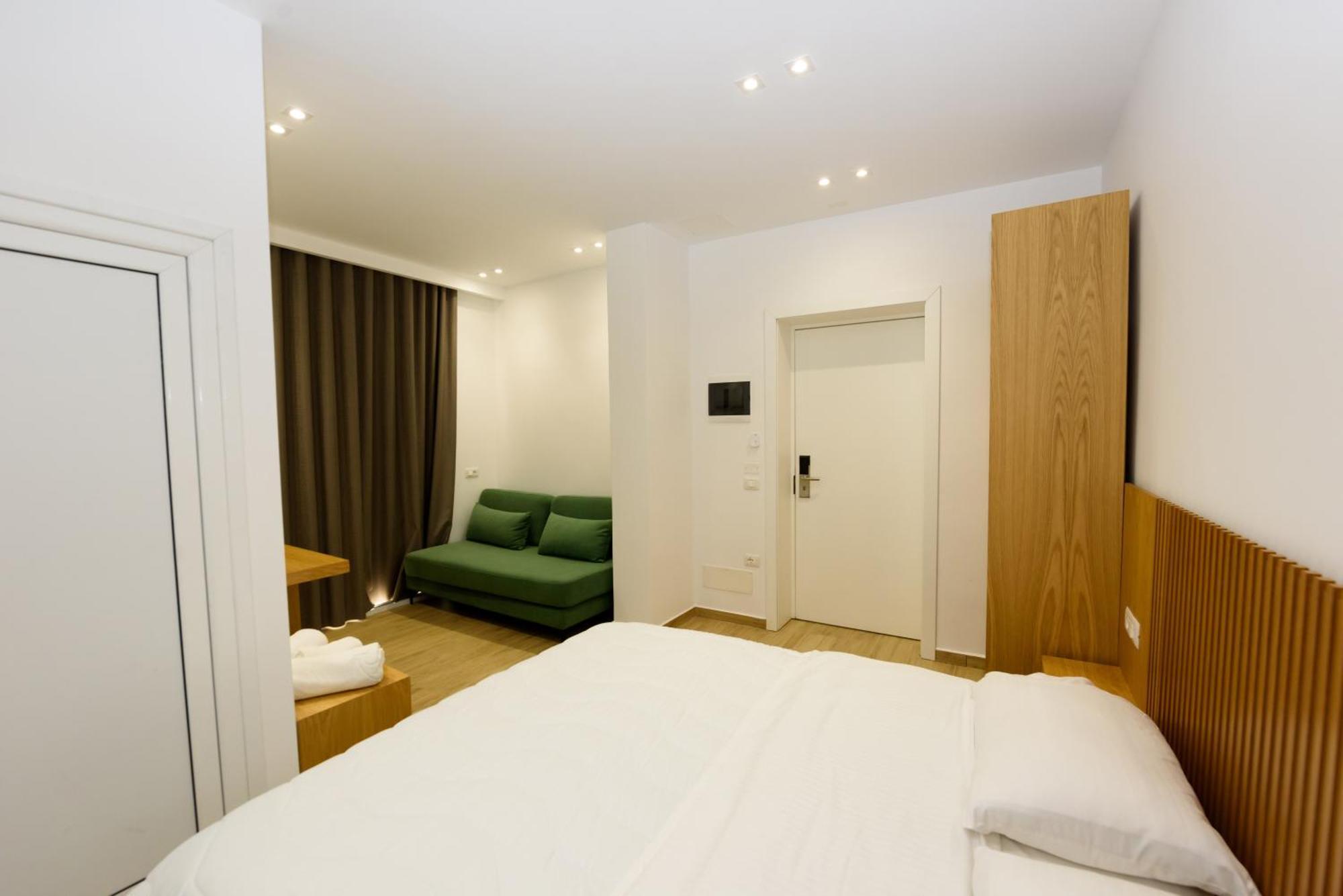 Hotel Nimfa Vlorë Buitenkant foto