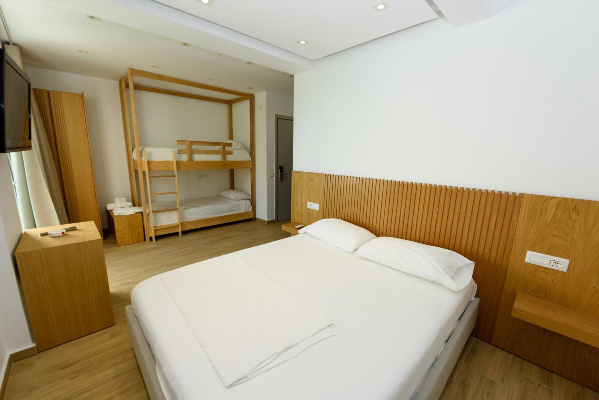 Hotel Nimfa Vlorë Buitenkant foto