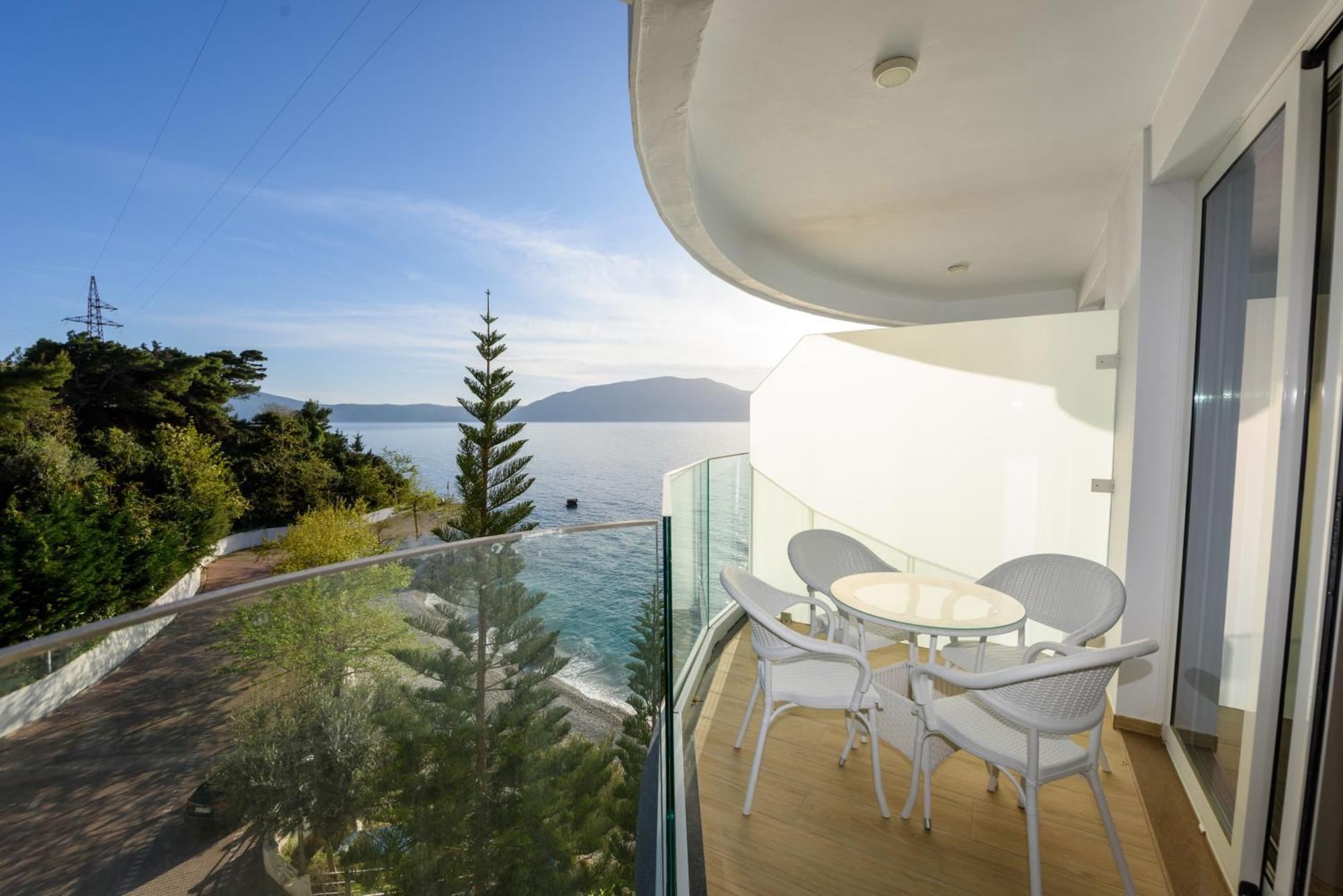 Hotel Nimfa Vlorë Buitenkant foto