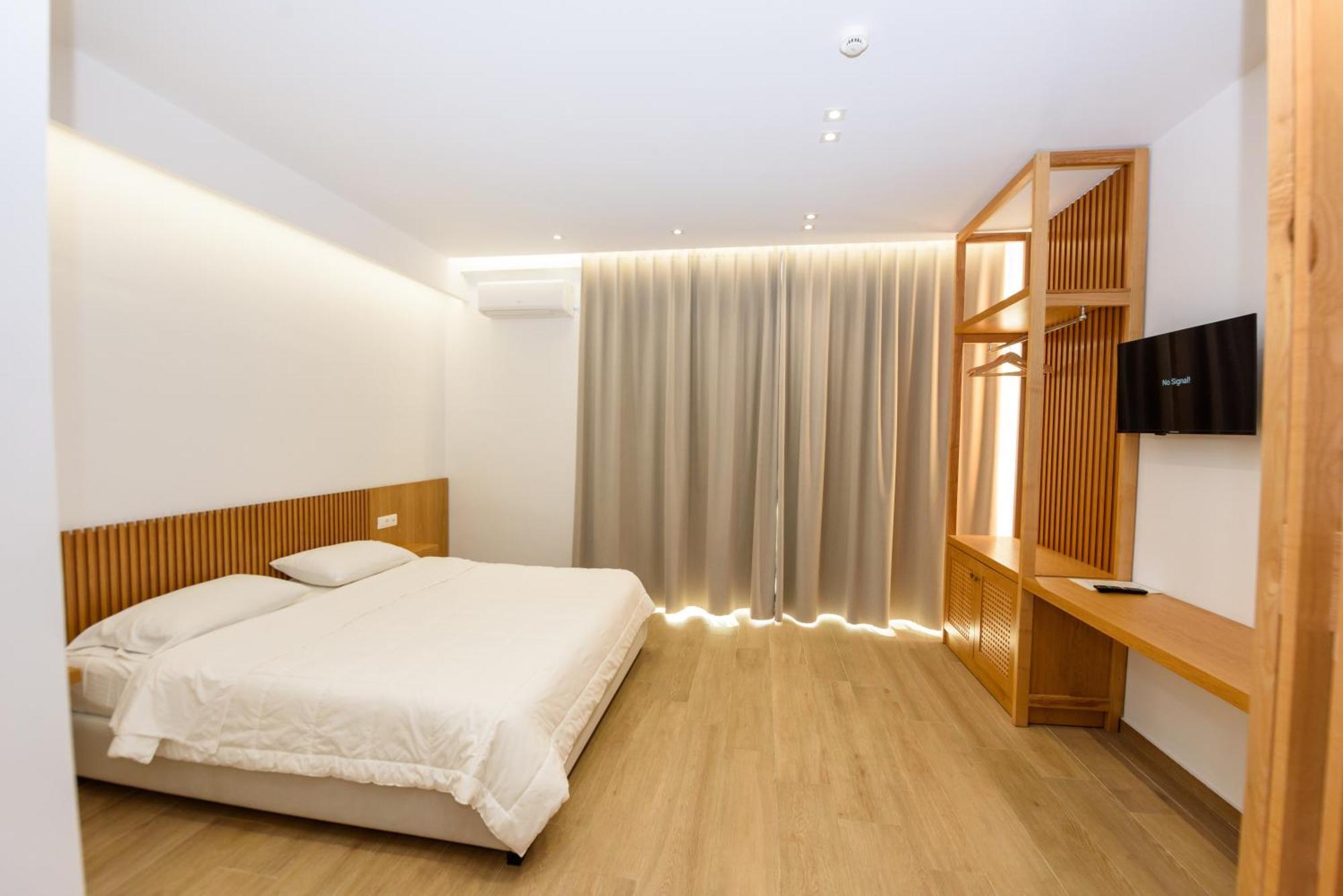 Hotel Nimfa Vlorë Buitenkant foto