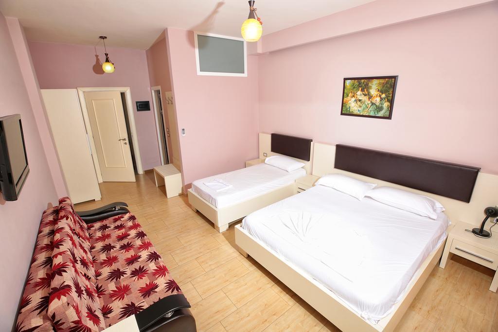 Hotel Nimfa Vlorë Buitenkant foto