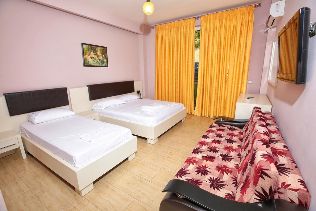Hotel Nimfa Vlorë Buitenkant foto